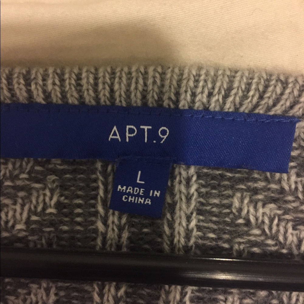 Sweater - Picture 2 of 2